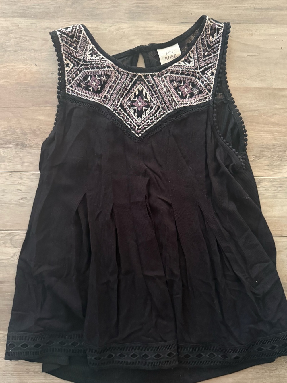 Knox Rose Black Sleeveless Embroidered Yoke Camisole